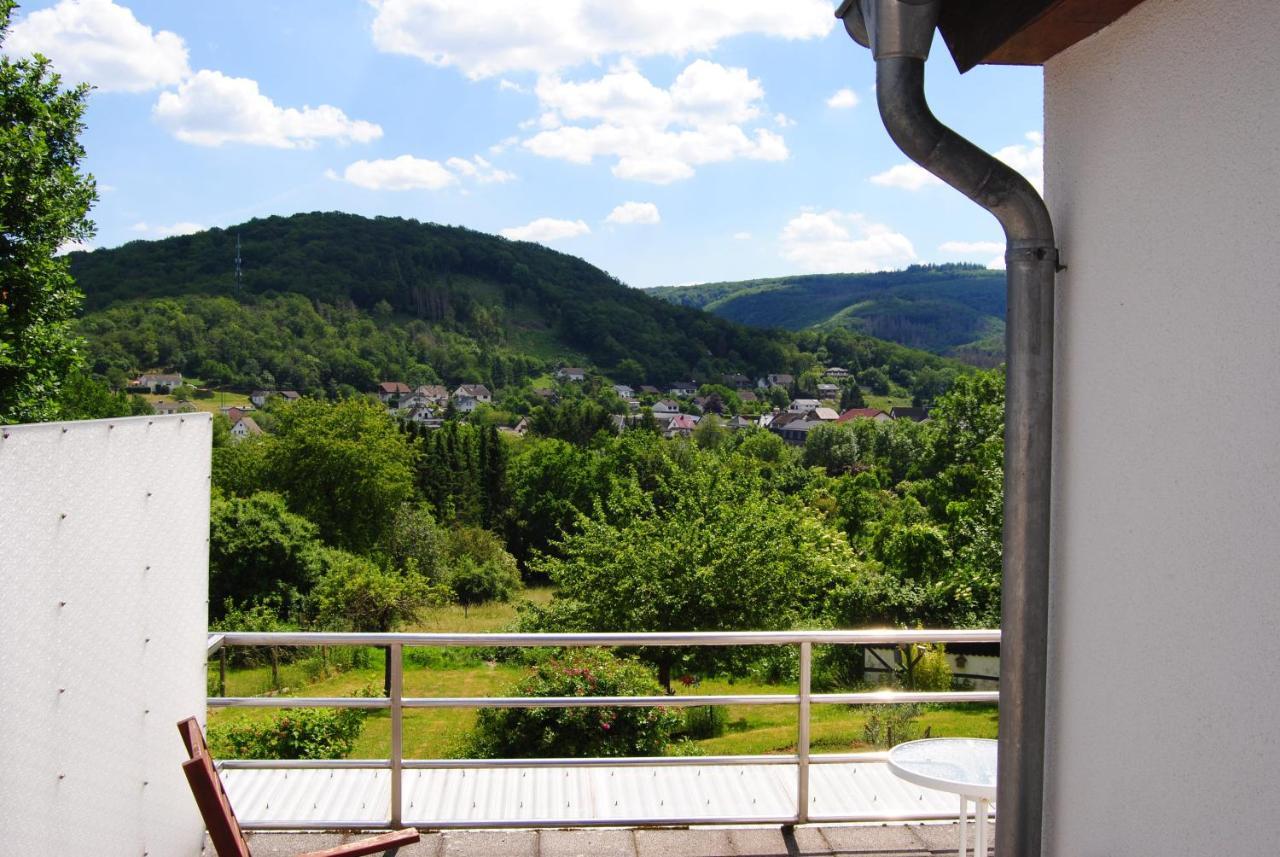 Hinter Den Spiegeln Hotell Heimbach Exteriör bild
