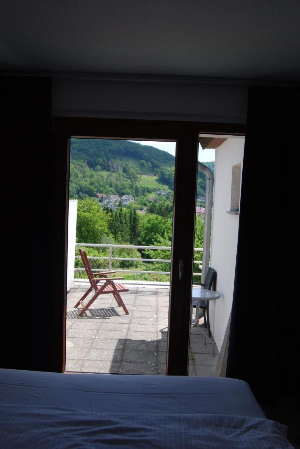 Hinter Den Spiegeln Hotell Heimbach Exteriör bild