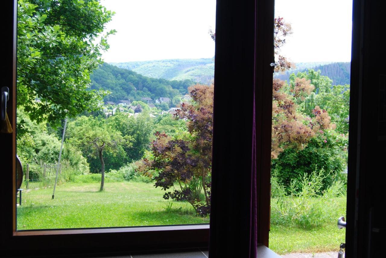 Hinter Den Spiegeln Hotell Heimbach Exteriör bild