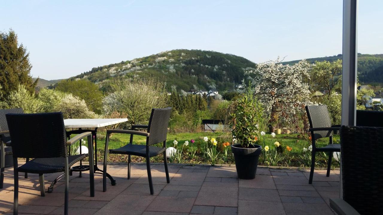 Hinter Den Spiegeln Hotell Heimbach Exteriör bild